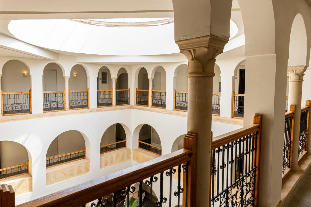 Hotel Miramar Petit Palais Midun Zewnętrze zdjęcie