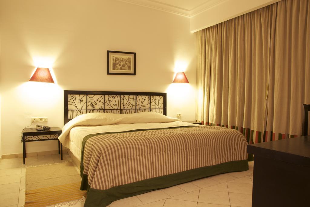 Hotel Miramar Petit Palais Midun Zewnętrze zdjęcie